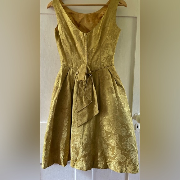Vintage 50s gold brocade cinched cocktail dress small - Picture 3 of 8